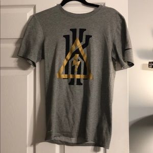 Kyrie Irving T shirt